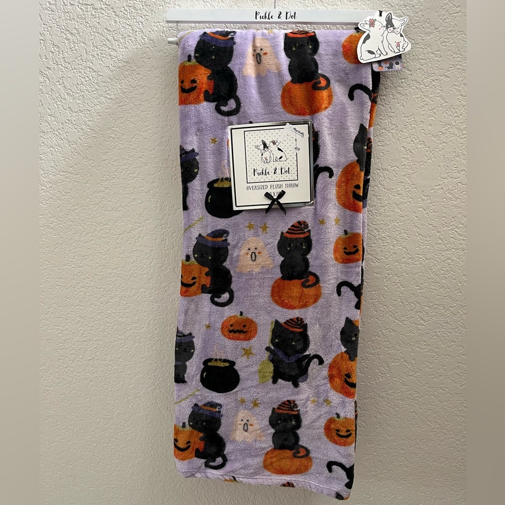 NWT Pickle & Dot oversized plush throw